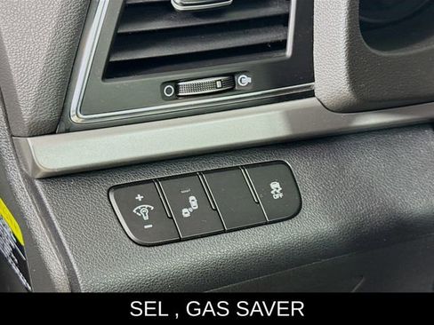 Used 2018 Hyundai Elantra SEL w/ Cargo Package image 10