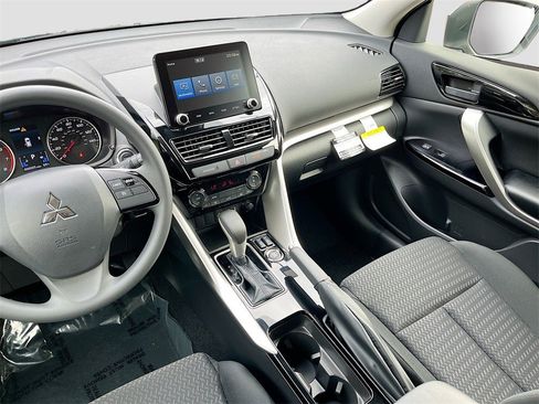 New 2025 Mitsubishi Eclipse Cross LE image 22