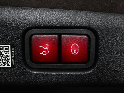 Used 2024 Mercedes-Benz E 450 4MATIC Sedan image 29