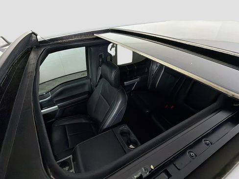 Used 2020 Ford F150 Lariat w/ Equipment Group 502A Luxury image 16