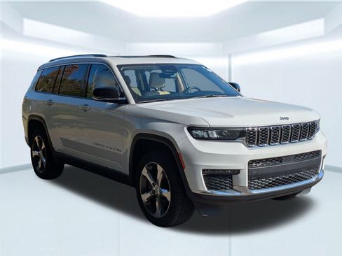 Used 2022 Jeep Grand Cherokee L Limited image 8