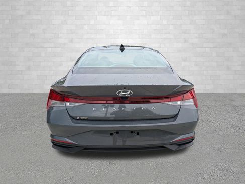 Certified 2023 Hyundai Elantra SEL w/ Convenience Package FWD image 3