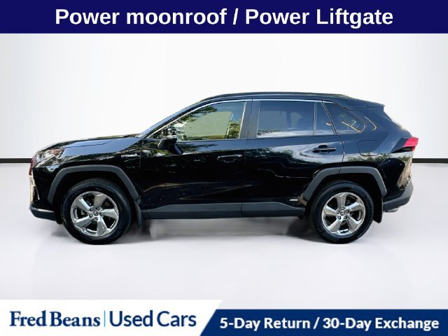 Used 2021 Toyota RAV4 XLE Premium AWD/4WD image 6