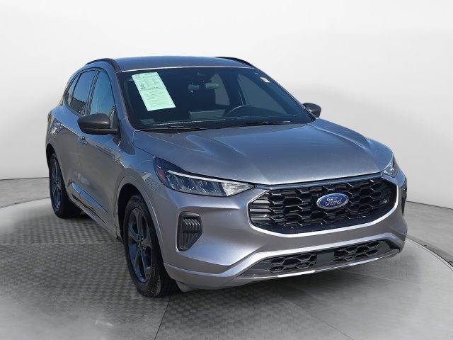 Used 2023 Ford Escape ST-Line w/ Tech Pack #1 FWD image 7