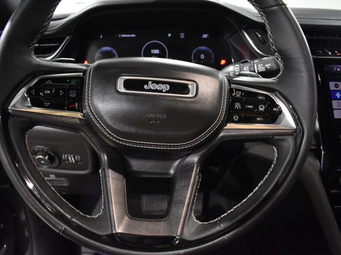 Used 2023 Jeep Grand Cherokee Overland w/ Adv Protech Group III image 16