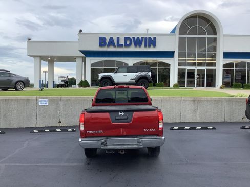 Used 2014 Nissan Frontier SV AWD/4WD image 6