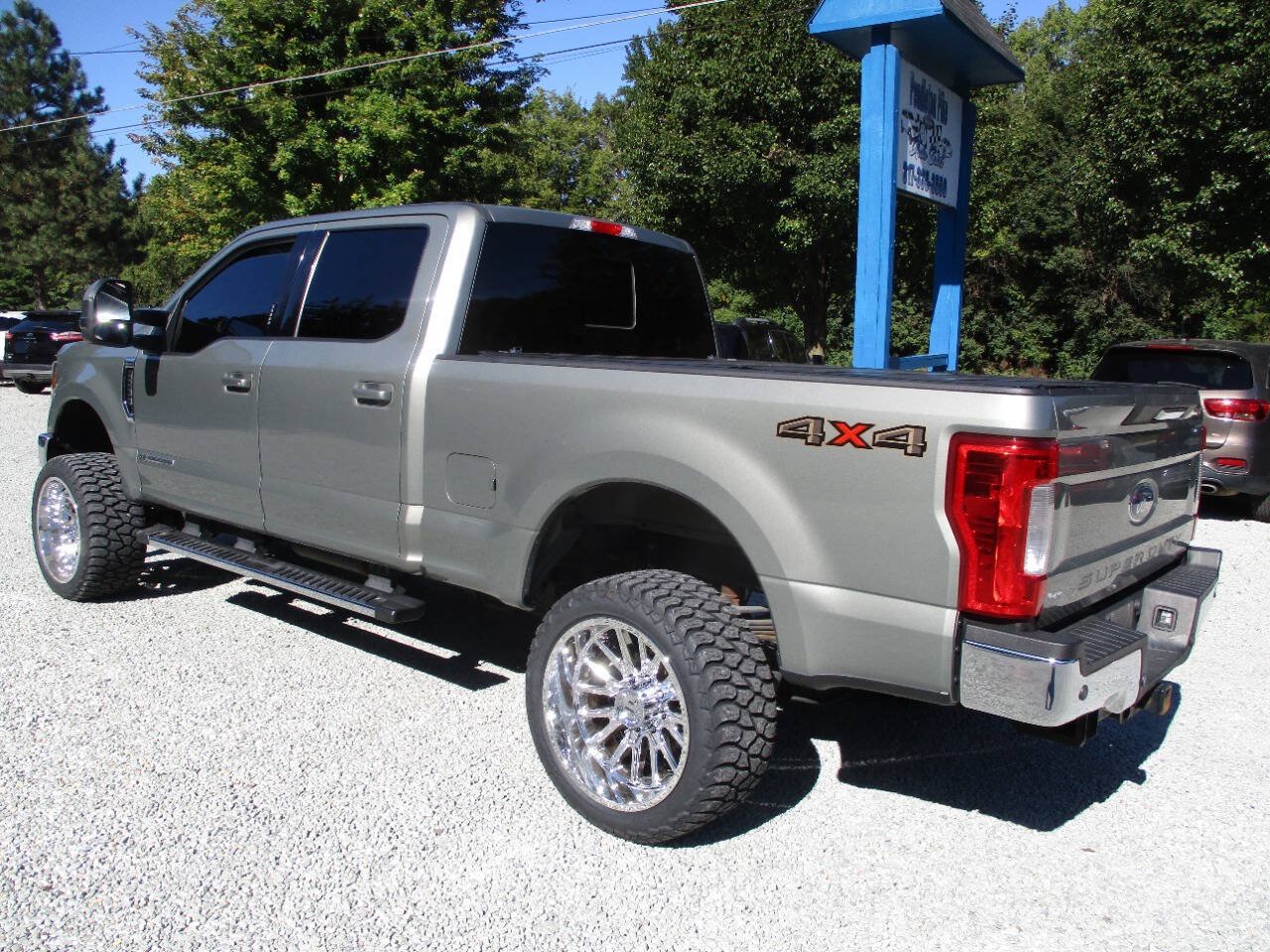 Used 2019 Ford F350 Lariat w/ Camper Package AWD/4WD image 3