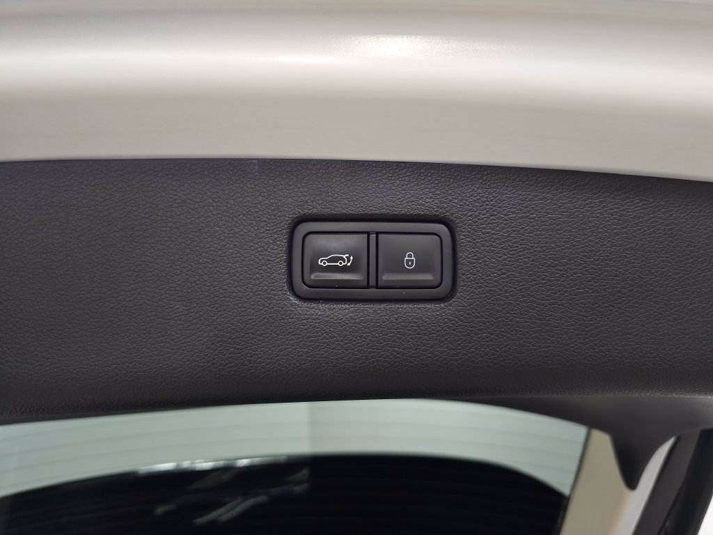 Used 2024 Genesis GV80 2.5T w/ Prestige Package AWD/4WD image 10