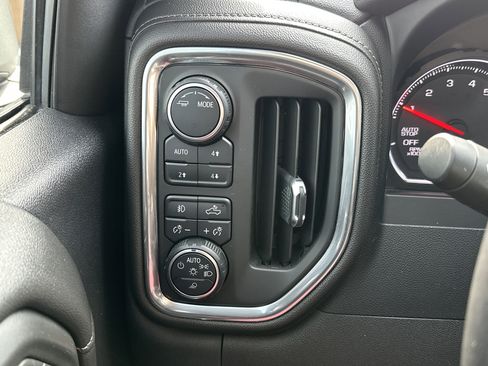 Used 2020 Chevrolet Silverado 1500 RST image 28