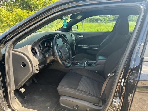 Used 2023 Dodge Charger SXT RWD image 3
