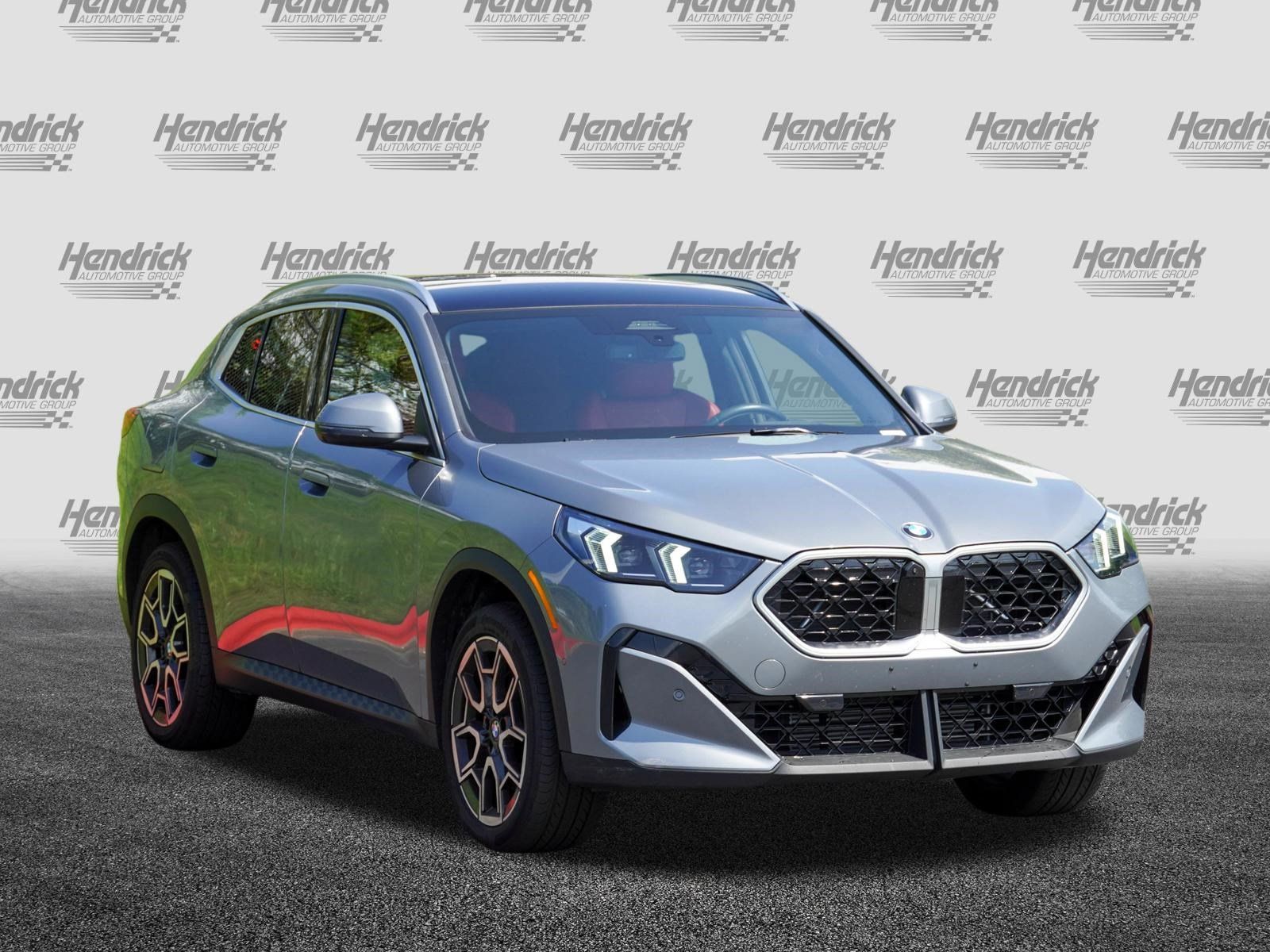 Certified 2025 BMW X2 xDrive28i AWD/4WD image 2