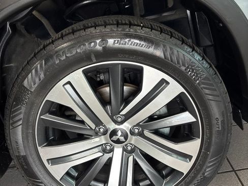 Used 2020 Mitsubishi Outlander Sport ES FWD image 10