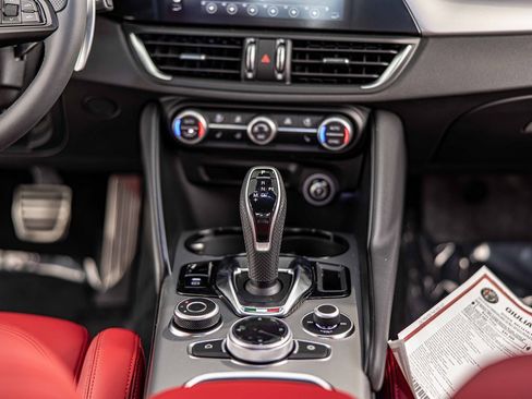 New 2025 Alfa Romeo Giulia AWD image 37