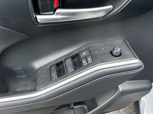 Used 2024 Toyota Highlander XLE image 23