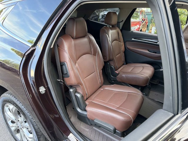 Used 2021 Buick Enclave Avenir w/ Avenir Technology Package AWD/4WD image 18
