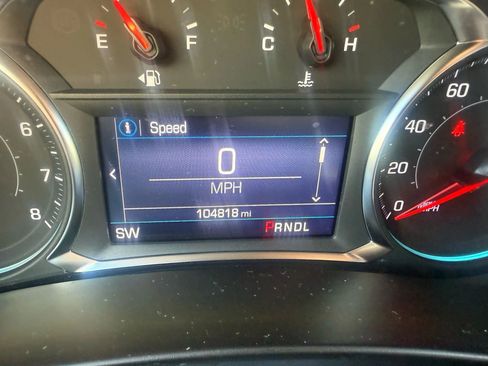 Used 2023 Chevrolet Equinox RS AWD/4WD image 18