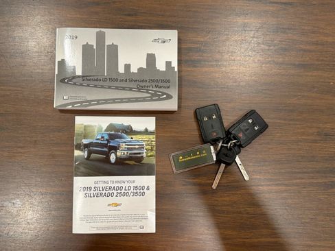 Used 2019 Chevrolet Silverado 2500 W/T AWD/4WD image 46