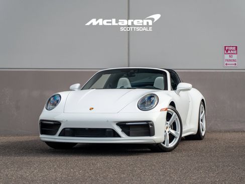 Used 2023 Porsche 911 Targa 4S AWD/4WD image 2