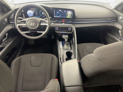 Used 2024 Hyundai Elantra SEL image 16