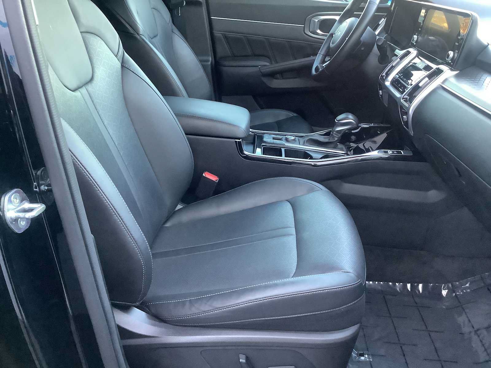 Used 2022 Kia Sorento SX AWD/4WD image 15