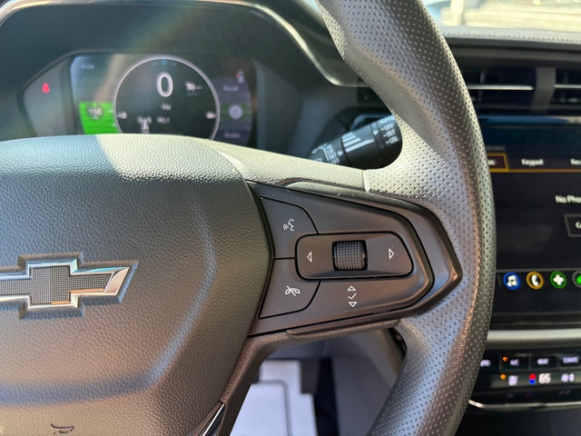 Used 2023 Chevrolet Bolt LT FWD image 21