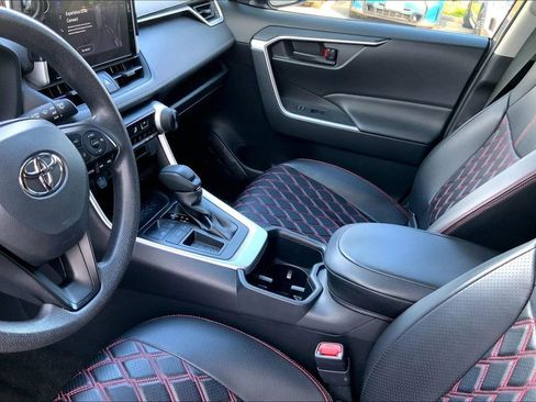 Used 2023 Toyota RAV4 LE image 17