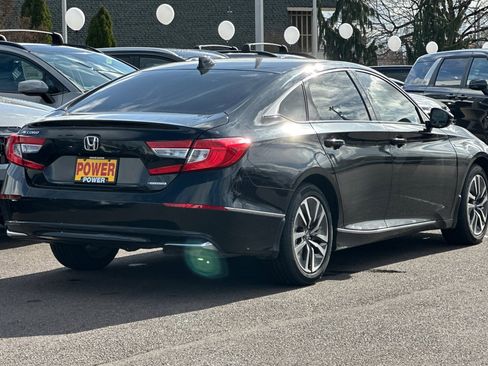 Used 2019 Honda Accord Touring image 4
