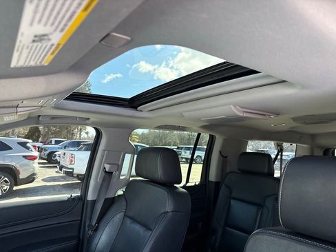 Used 2020 Chevrolet Suburban Premier AWD/4WD image 20