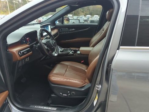 Used 2021 Lincoln Nautilus Reserve w/ Equipment Group 201A image 13