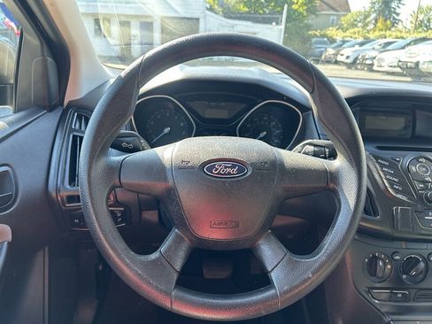 Used 2014 Ford Focus S FWD image 13