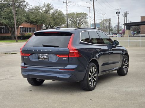 Used 2023 Volvo XC60 B5 Core w/ Climate Package image 9