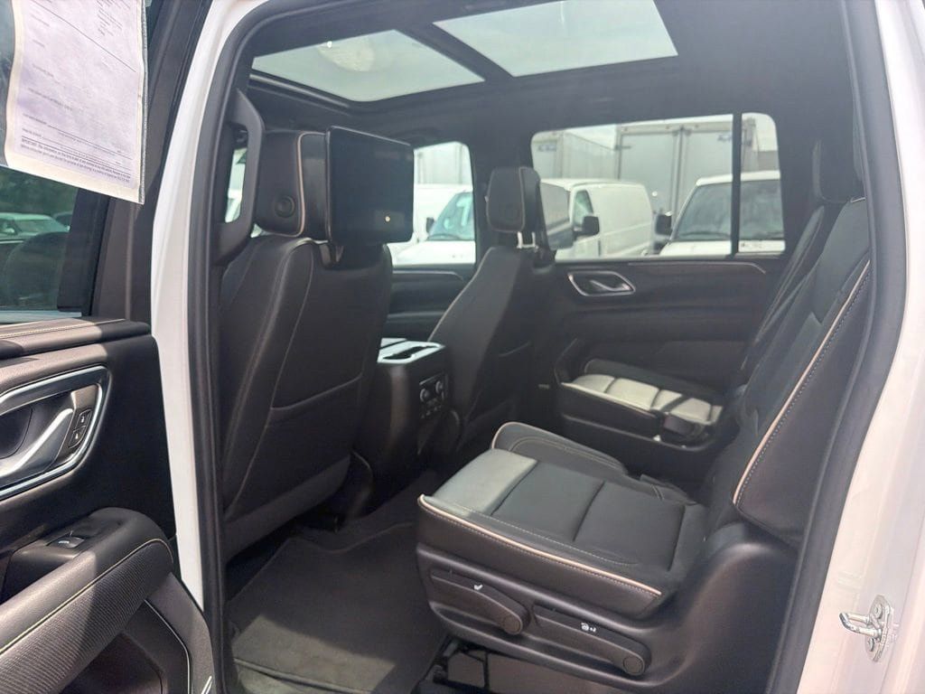 Certified 2023 Chevrolet Suburban Premier w/ Advanced Technology Package AWD/4WD image 34