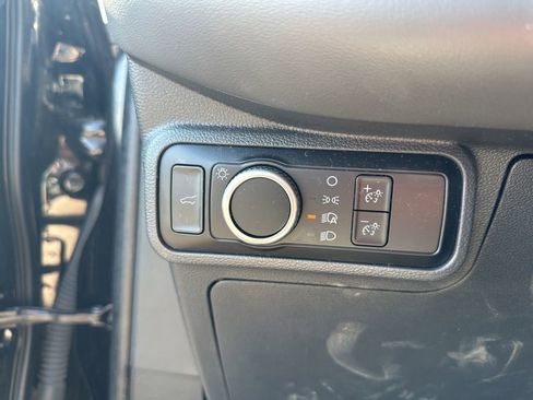 Used 2025 Ford Explorer Active image 18