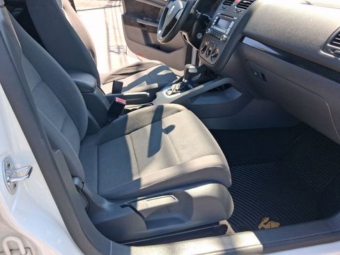 Used 2008 Volkswagen Rabbit S FWD image 20