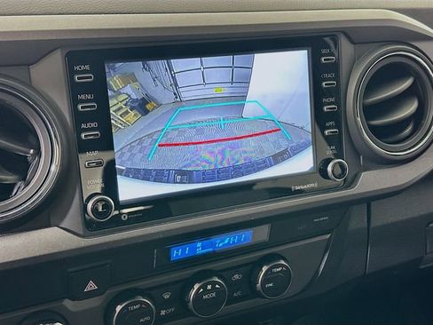 Used 2023 Toyota Tacoma TRD Off-Road image 13