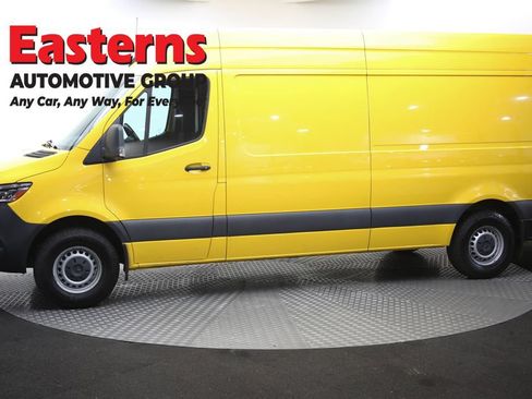 Used 2021 Mercedes-Benz Sprinter 2500 w/ Acoustic Package image 55