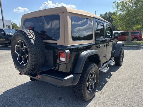 Used 2023 Jeep Wrangler Unlimited Rubicon AWD/4WD image 7