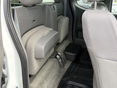 Used 2015 Nissan Frontier S RWD image 18