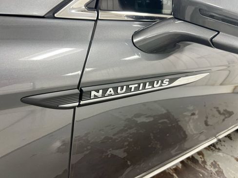 Used 2023 Lincoln Nautilus Reserve AWD/4WD image 27
