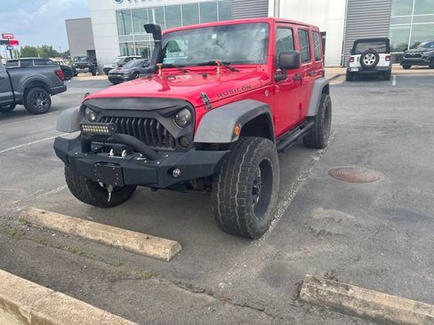 Used 2016 Jeep Wrangler Unlimited Rubicon w/ Connectivity Group AWD/4WD image 2