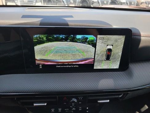 New 2025 Nissan Kicks SR image 12