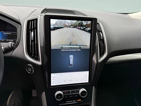 Used 2024 Ford Edge SEL AWD/4WD image 8