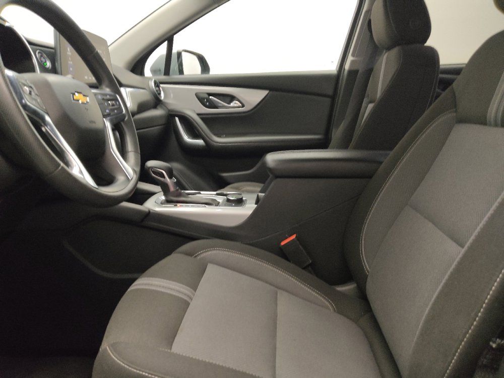Used 2025 Chevrolet Blazer LT FWD image 17