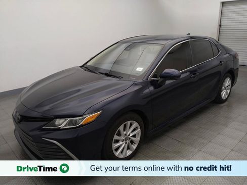 Used 2022 Toyota Camry LE FWD image 1