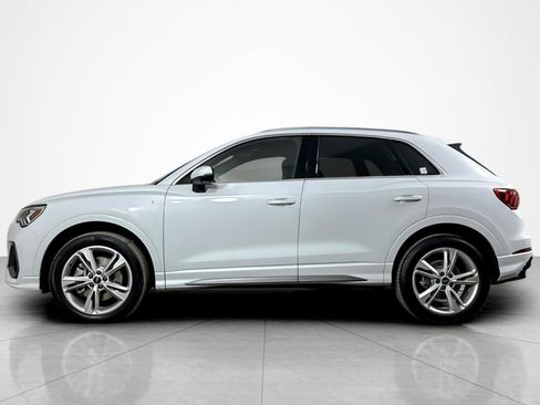 Used 2022 Audi Q3 2.0T Premium Plus image 2