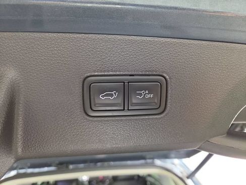 Certified 2025 Kia Carnival SX Prestige FWD image 33