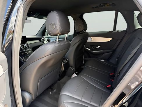 Used 2022 Mercedes-Benz GLC 300 w/ Premium Package Lite image 17