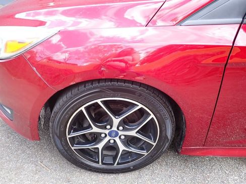 Used 2015 Ford Focus SE w/ SE Sport Package FWD image 20
