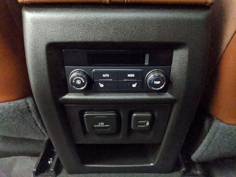 Used 2018 Chevrolet Traverse High Country image 20