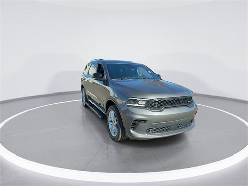 Used 2025 Dodge Durango GT image 2